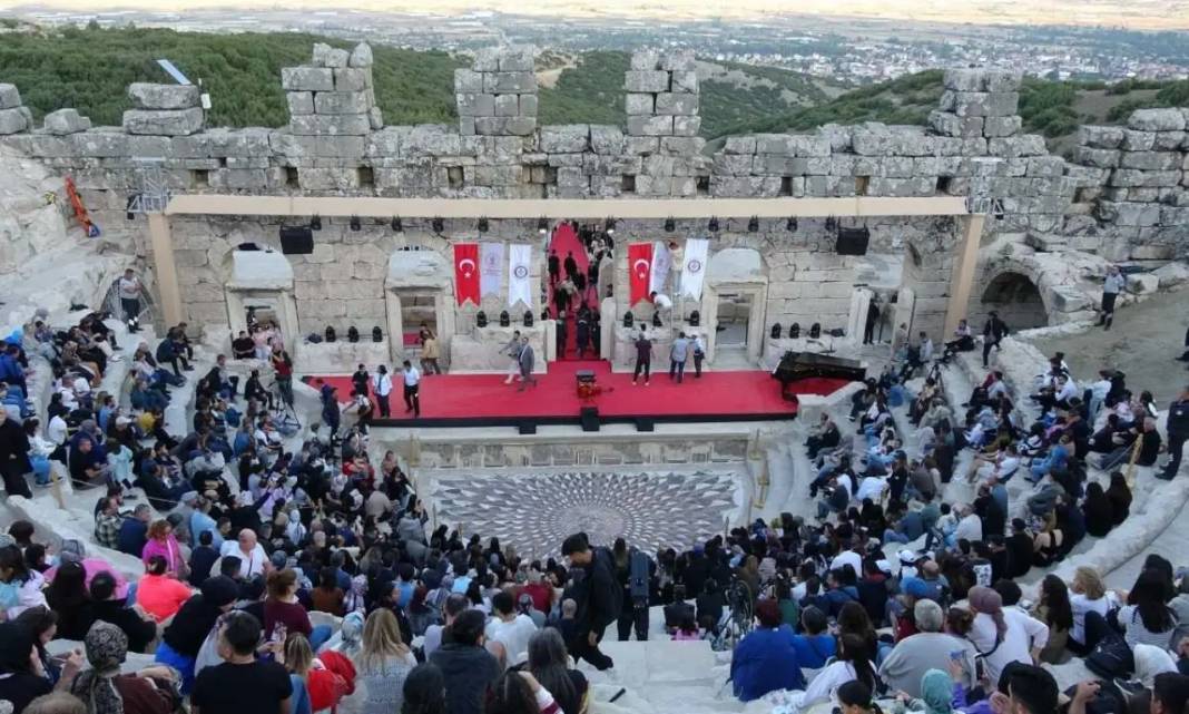 Antik Ruhla Modern Ezgiler: Kibyra’da Kültürel Defile Göz Kamaştırdı 6